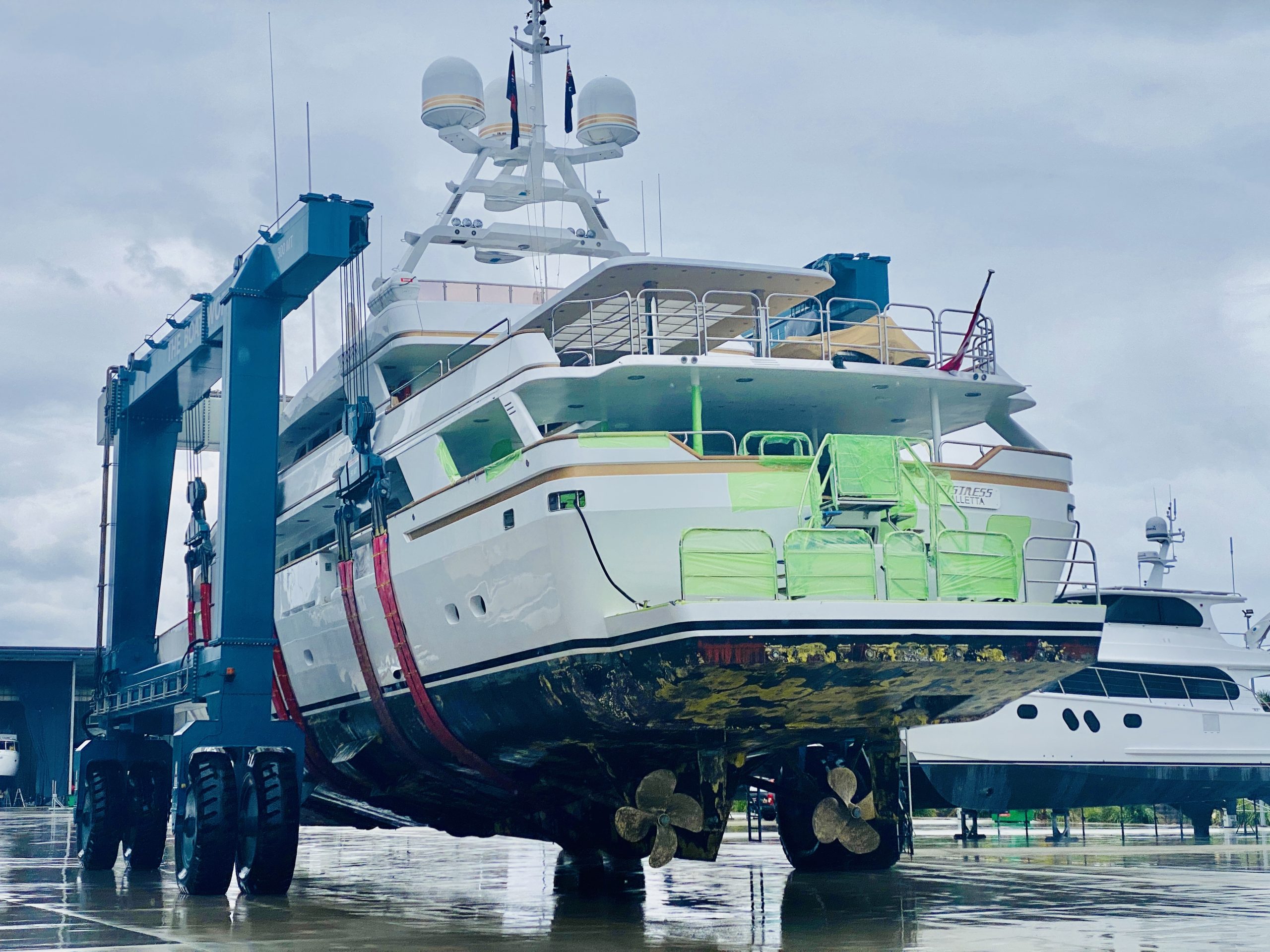 Heaviest vessel to be hauled from Gold Coast waters
