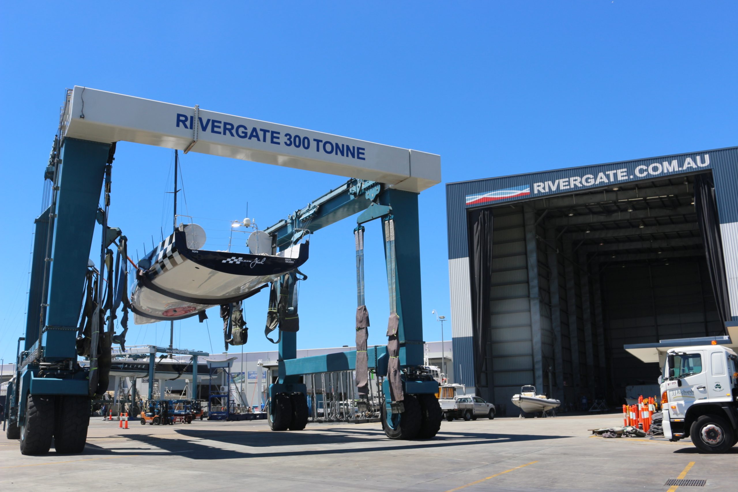 Champion racers prepare at Rivergate