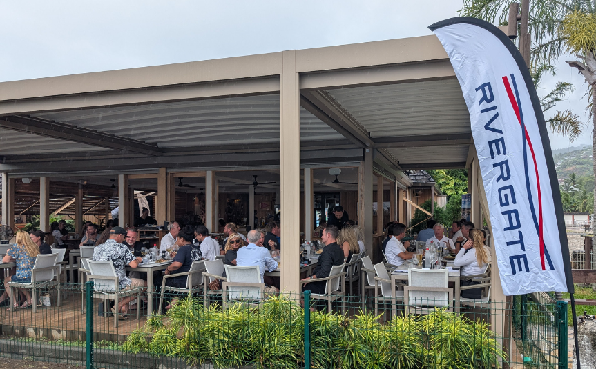 Captains and Industry Cement Ties in Tahiti